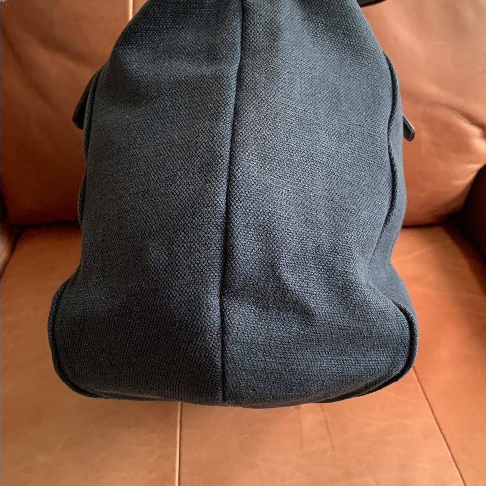 💙🤎Stylish Yves Saint Laurent Navy Canvas and Brown Suede Trim Tote Bag🤎💙 - Picture 3 of 13